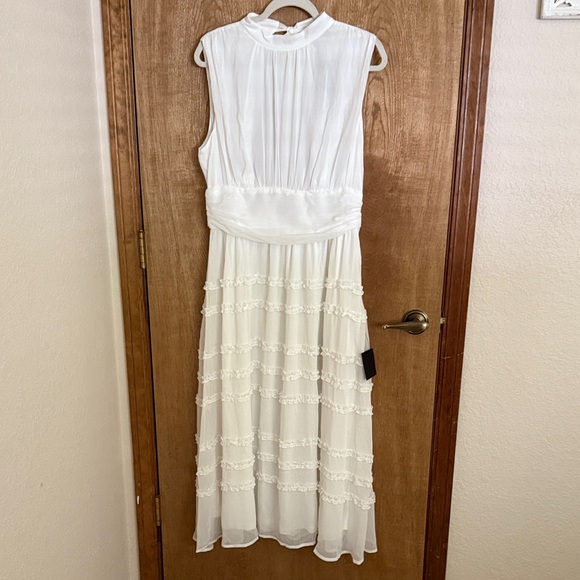 Lulus Dresses & Skirts - NWT Lulu's White Sleeveless Open Back Midi Dress Size XL